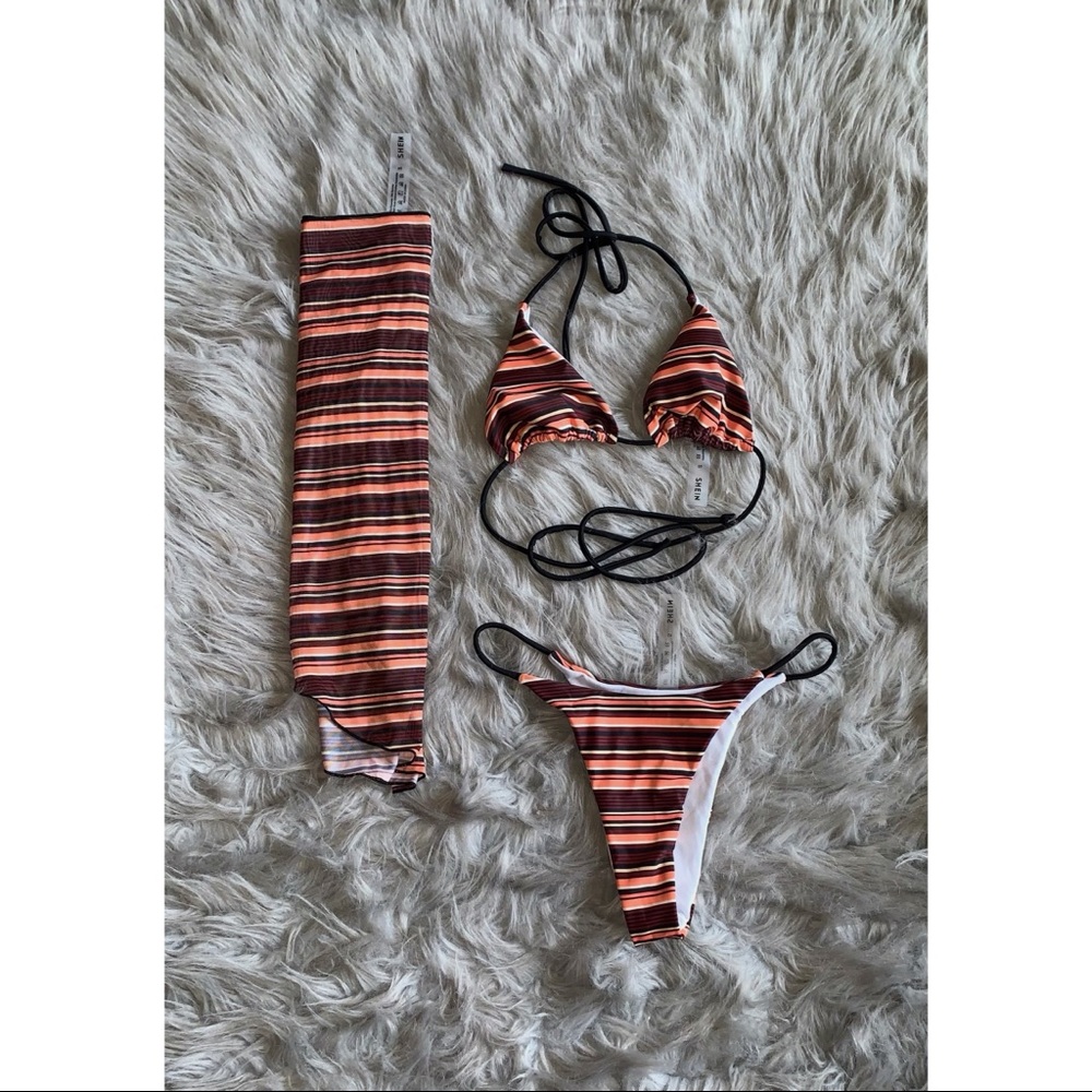 3 piece swimsuit 👙